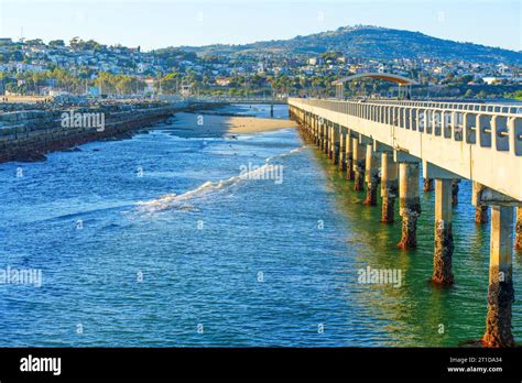 Wide angle perspective from the tip of Cabrillo Beach Pier, revealing ...