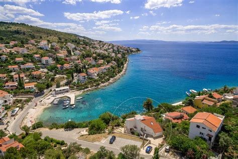 Beachfront house in Okrug Gornji Ciovo, with terraces