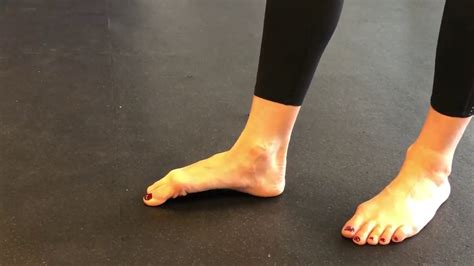 Foot Lumbrical Strengthening - YouTube