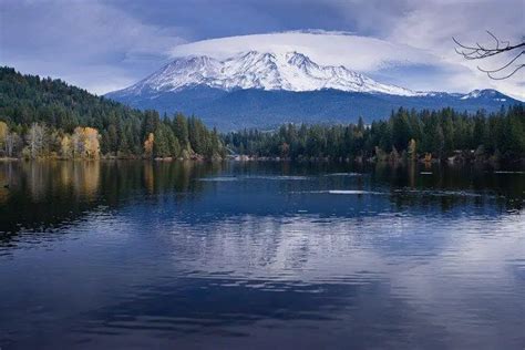 Gorgeous Views Hiking the Lake Siskiyou Loop