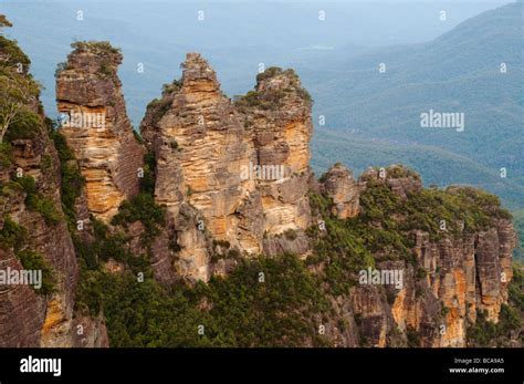 Three Sisters Blue Mountains Sydney NSW Australia Stock Photo - Alamy