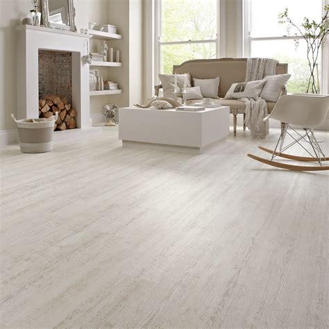 20+ Pictures Of Vinyl Plank Flooring In Living Rooms – The Urban Decor