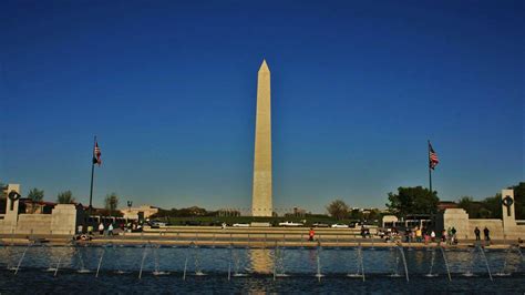 Washington DC Night Tour - Friendly Local Guides