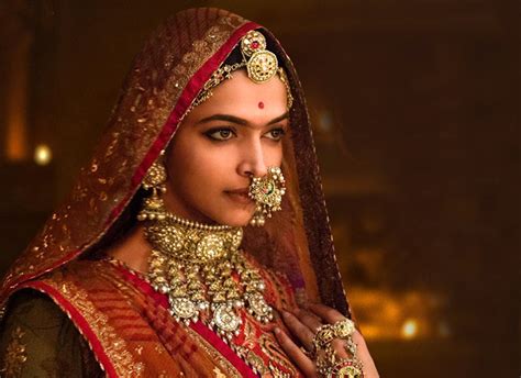 Deepika Padukone did 66 twirls in extravagant costume and jewellery for Padmavati | T-Series