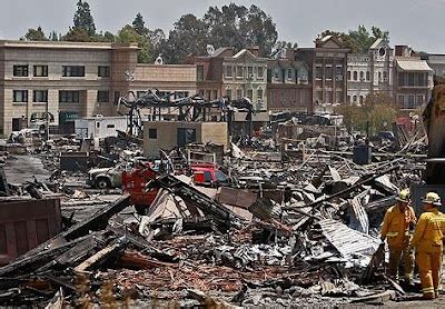 Dear Old Hollywood: Universal Studios Courthouse Square is Back!