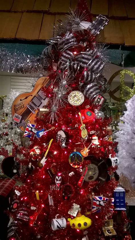 rock and roll tree | Christmas tree decorations, Beatles christmas ...