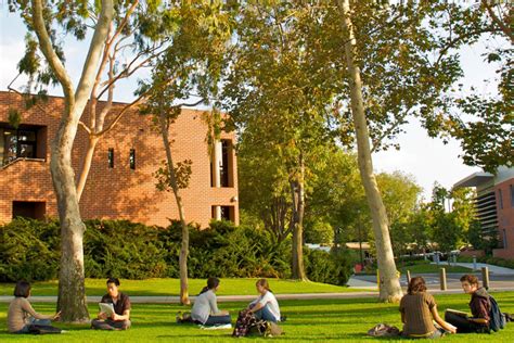 Biola University – The Christian College Directory