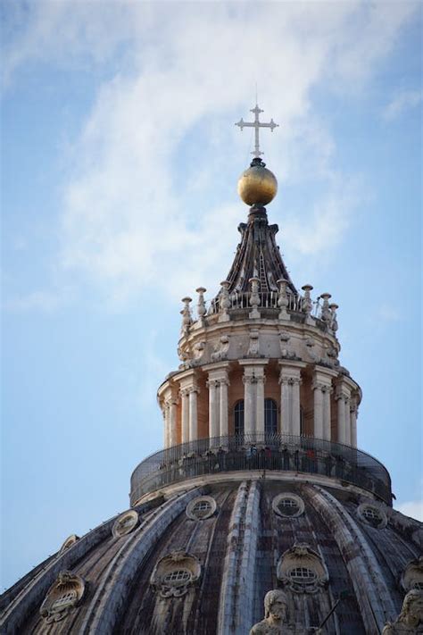 Dome of St. Peter Basilica in Vatican · Free Stock Photo