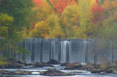 Rhode Island fall Foliage | Dam and fall colors of Blackstone Gorge ...