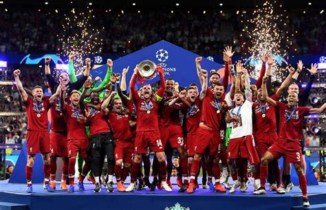 Liverpool presented with Premier League trophy after the win over Chelsea 5-3