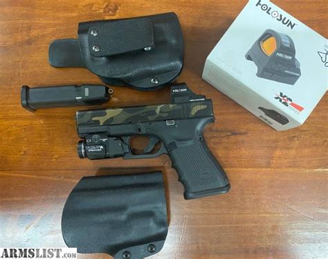 ARMSLIST - For Sale: Glock 19 w/Holosun