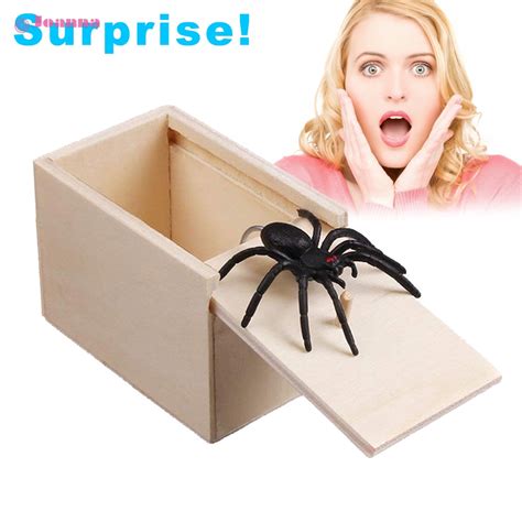 New Hilarious Novelty Scary Box Spider Prank Wooden Scary Box Joke Gag Toy