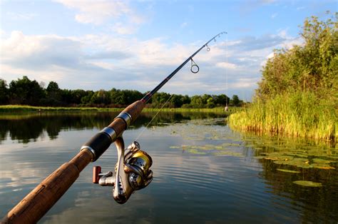 Boating and Fishing on Lake Toho - Choice Hotels