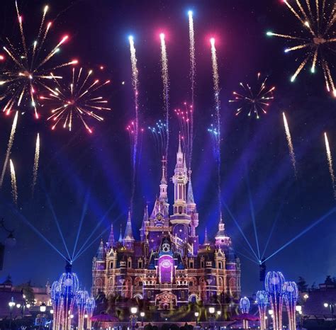 Shanghai Disneyland’s New Nighttime Spectacular “Illuminate!” Opens In ...