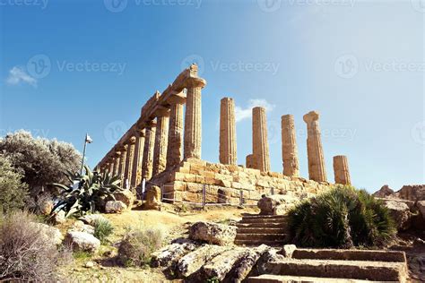 Temple of Concordia 1405151 Stock Photo at Vecteezy