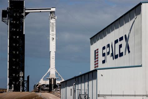 Ex-SpaceX Worker Accuses Company of Racial Discrimination, Harassment - Business Insider