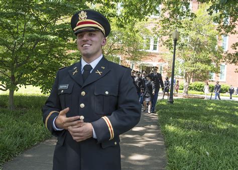 ROTC cadet becomes second lieutenant, engaged in one great afternoon | Article | The United ...