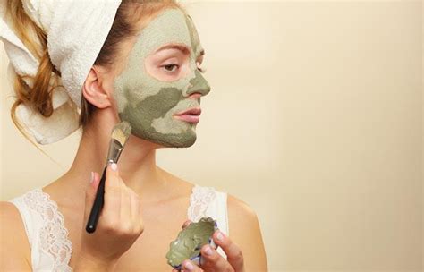 10 Best DIY Mud Masks For Skin Detox