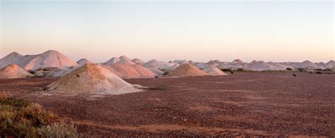 Opal Mining in Coober Pedy: History and Methods - International Gem Society