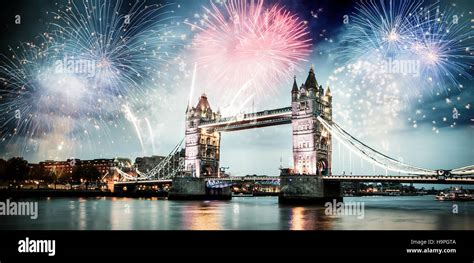 Tower bridge london night fireworks hi-res stock photography and images ...