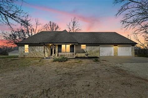 Kearney, MO Real Estate & Homes for Sale | realtor.com®