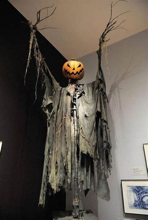 Creepy DIY Halloween Decorations For a Spooky Halloween - Easyday