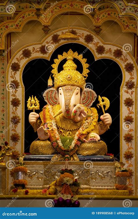 Dagdusheth Ganpati Ganesha Idol Stock Photo - Image of dagdusheth, hinduism: 189908568