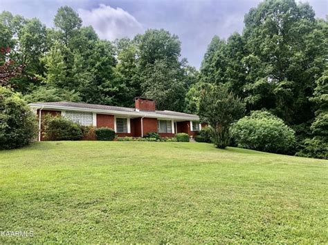 226 S Lake Dr, Oneida, TN 37841 | 49 Photos - Movoto