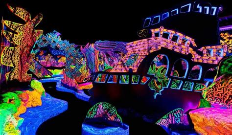 Putting Edge Mini Golf Glow in the Dark Vaughan - Tickets and Offers