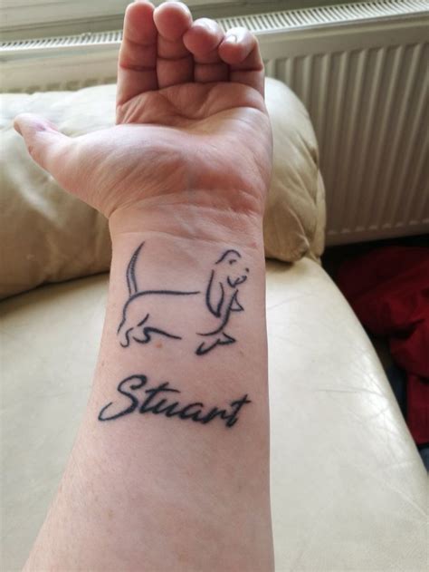 Basset Hound tattoo | Tattoos, Basset hound, Silhouette tattoos