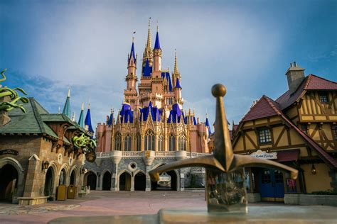 Ron DeSantis Mask Order Leads Disney to Evaluate Regulations at Florida Theme Parks - Newsweek