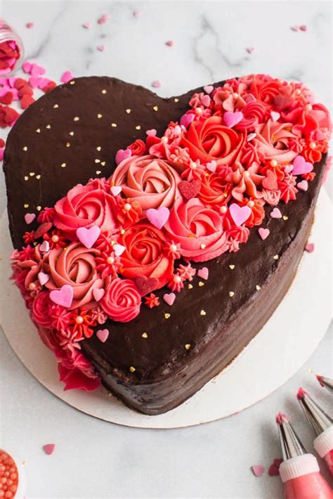 Red rose heart birthday cake with name edit – Artofit