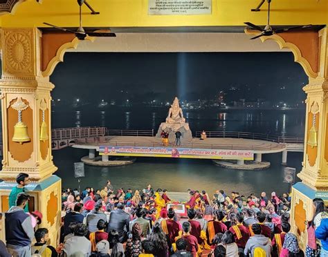 Ganga Aarti Rishikesh - All You Need to Know BEFORE You Go