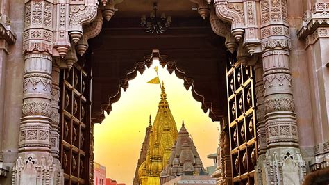 A Visitor’s Guide to Kashi Vishwanath Temple in Varanasi | Krazy Butterfly