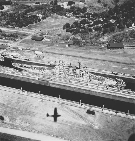 USS North Carolina transiting the Panama Canal, 11 jan 1945 Uss Oklahoma, Uss North Carolina ...