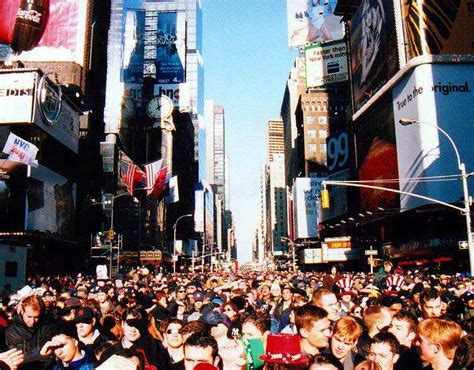 Times Square New Years Eve 2000 Crowds