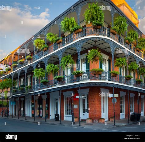 Typical building in the French Quarter area of New Orleans, Louisiana Stock Photo - Alamy