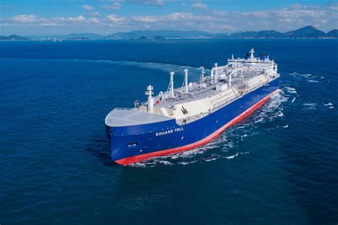 LNG Tankers | Liquefied Natural Gas Shipping | Teekay