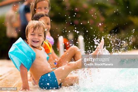 5,249 Family Splash Pool Stock Photos, High-Res Pictures, and Images ...