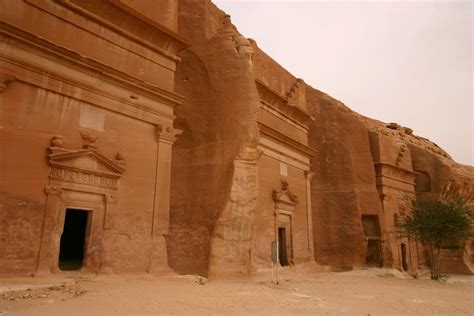 World Visits: Mada'in Saleh, A Historical Place In Saudi Arabia