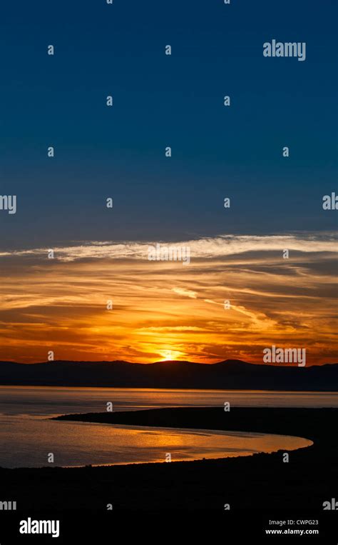 Sunrise over Mono Lake Stock Photo - Alamy