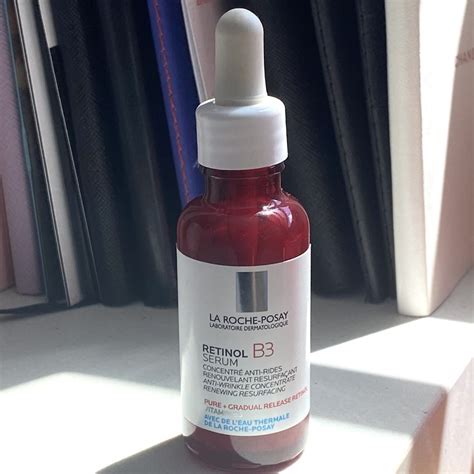 Review: La Roche-Posay's Retinol B3 Serum Makes Sensitive Skin Glow