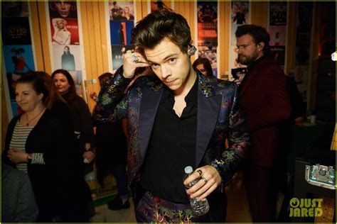 Harry Styles Had the Best Reaction to Kardashian Mention on 'Late, Late ...