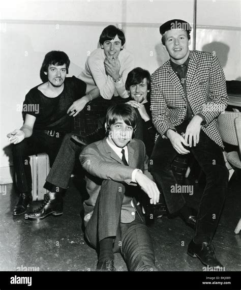 The hollies band hi-res stock photography and images - Alamy