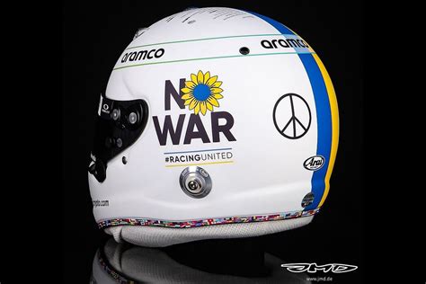 Vettel reveals 'no war' helmet design in Bahrain F1 test