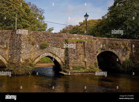 Lostwithiel Medieval Bridge Stock Photo - Alamy