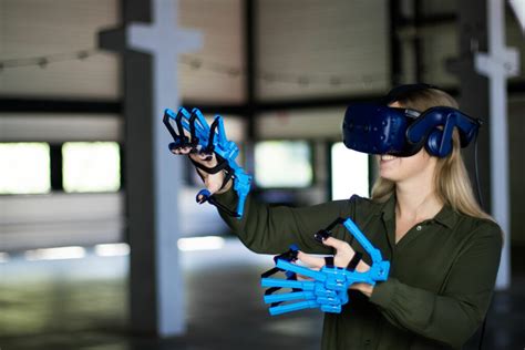 5 VR wearables to make your research stand out | SenseGlove