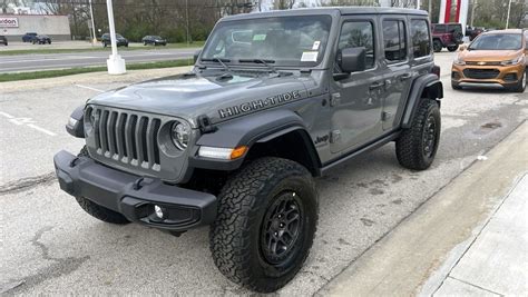 Jeep® Brings Back The High-Tide Model For The 2023 Wrangler Unlimited ...