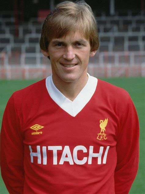 Pin di Anfield Luqman su Kenny Dalglish | Giocatori di calcio, Calcio ...