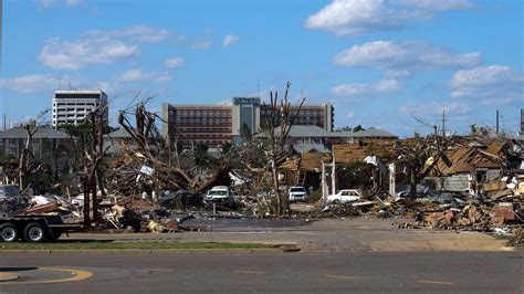 File:Tornado damage 2011 Tuscaloosa AL USA.JPG - Wikimedia Commons